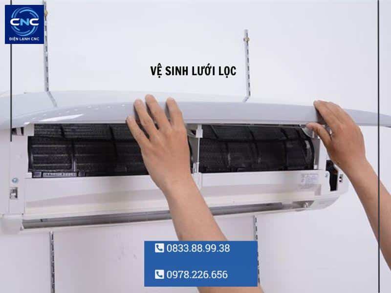 Điều hòa Samsung không mát - Nguyên Nhân và cách khắc phục 3 vệ sinh lưới lọc điều hòa samsung