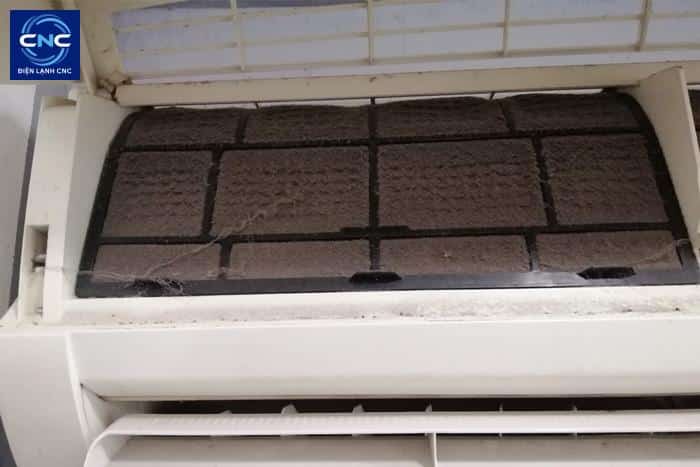dàn máy lạnh bám bẩn